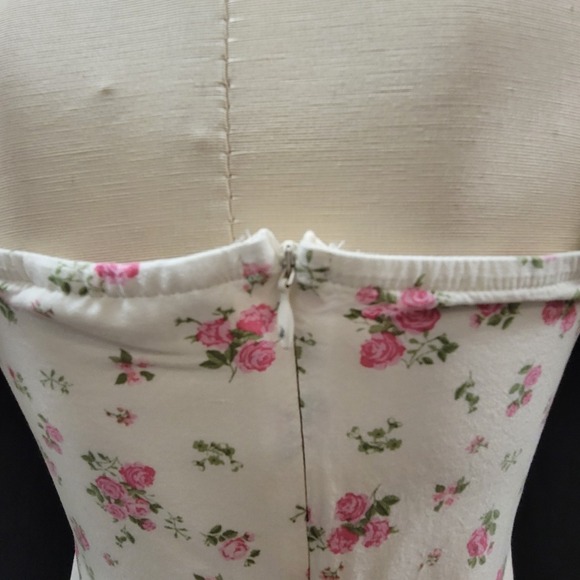 Babydoll Milkmaid Dress Size XS Coquette Dainty Floral Cottagecore Side Slit - Picture 4 of 12